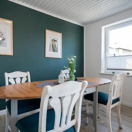 Herberts Kleine شقة *