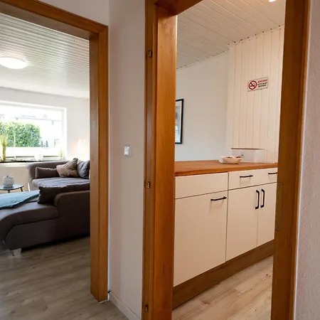 Herberts Kleine شقة داهم